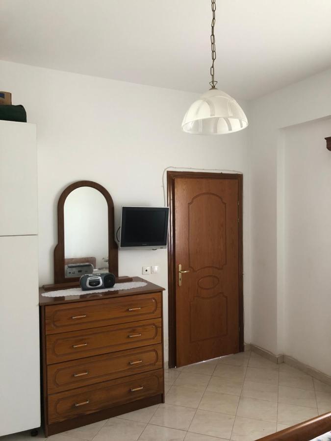 Vila La Tuna Apartment Ksamil Ngoại thất bức ảnh